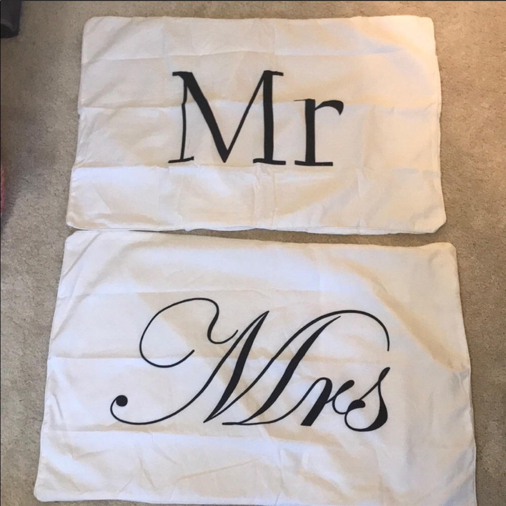 Mr & Mrs pillowcases